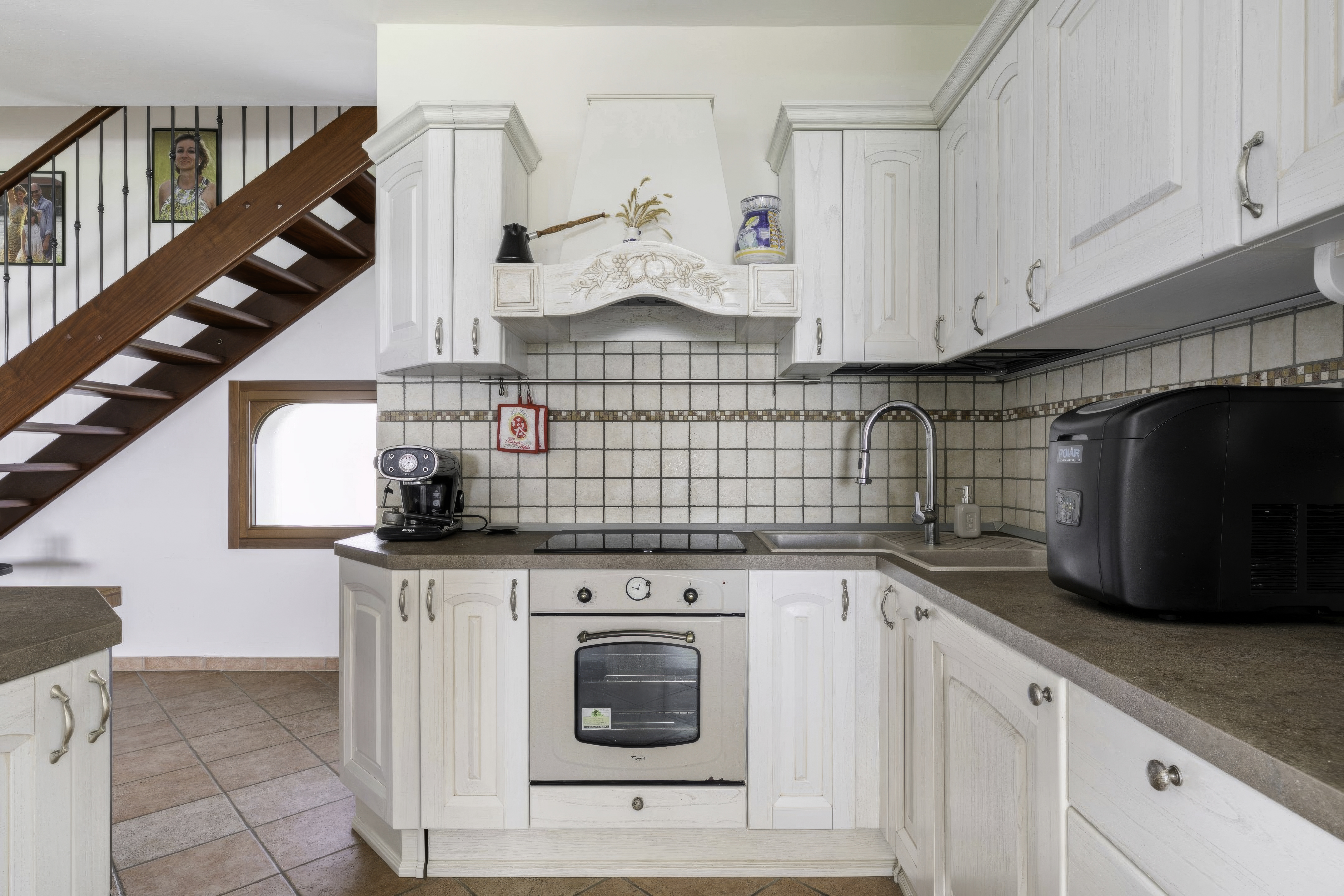 Villa Albarella kitchen